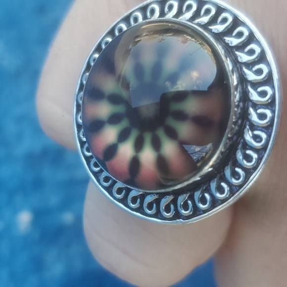 New Art Glass Abstract, Hypnotic, Optical Illusion 925 Silver Ring. - Picture 3 of 10